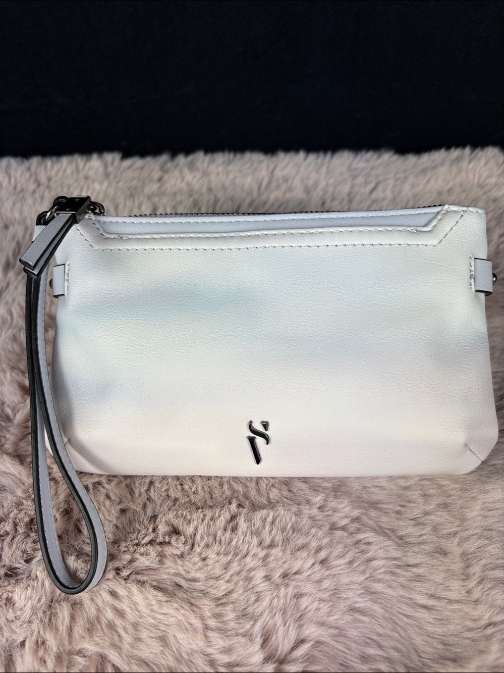 Simply Vera Vera Wang Blue Ombre Joyce Wristlet Clutch Wallet NWOT